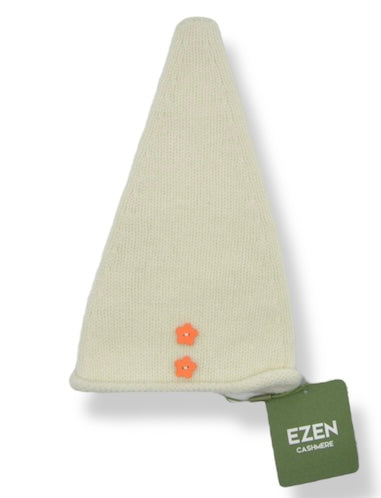 “Soft cream Mongolian cashmere baby hat with simple pointed design and delicate knit texture”