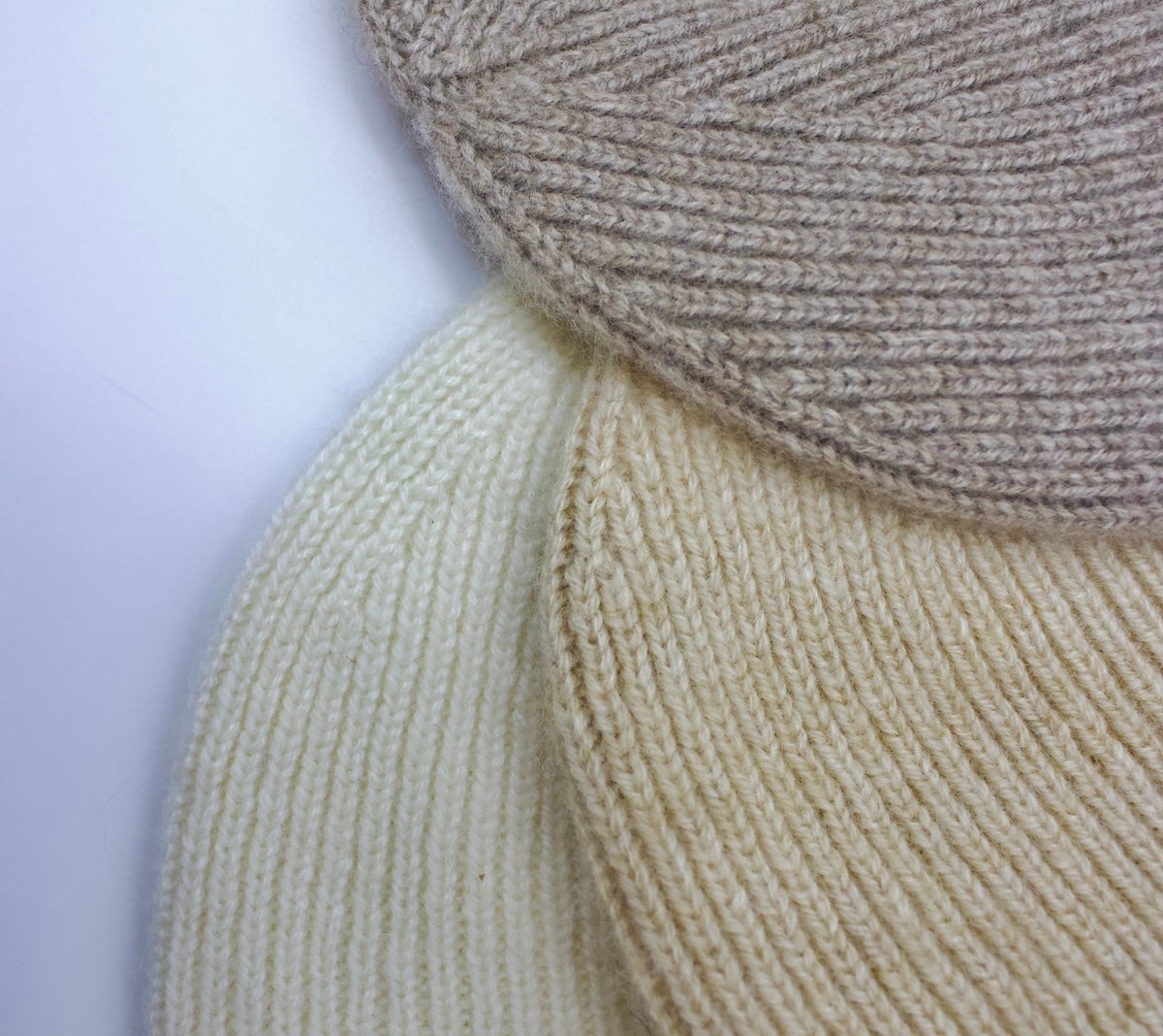 Cashmere baby hat with earflaps