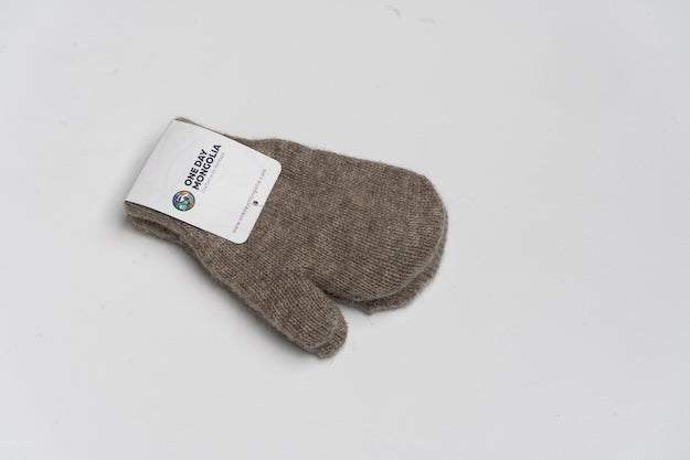 “Natural brown 100% Mongolian sheep wool kids mittens with soft knit texture, natural warmth and gentle comfort”